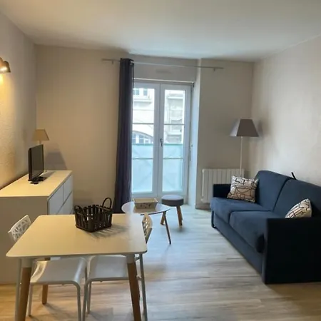Апартаменты Guestready - Humble Abode Near Vieux Port Ла-Рошель